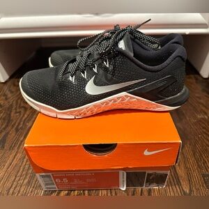 Nike Metcon 4 training sneakers (6.5)
